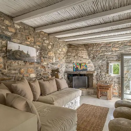 Villa Finca - Atypical